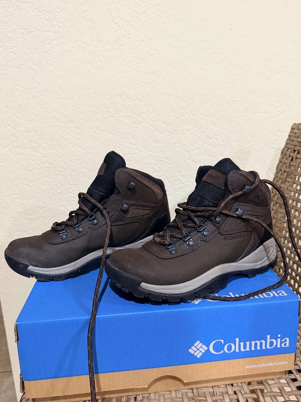 Columbia Women's Newton Ridge Plus Waterproof Hiking Boot - Picture 5 of 9